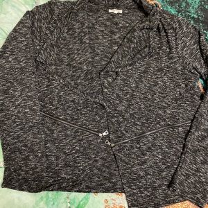 Black and white waist cape